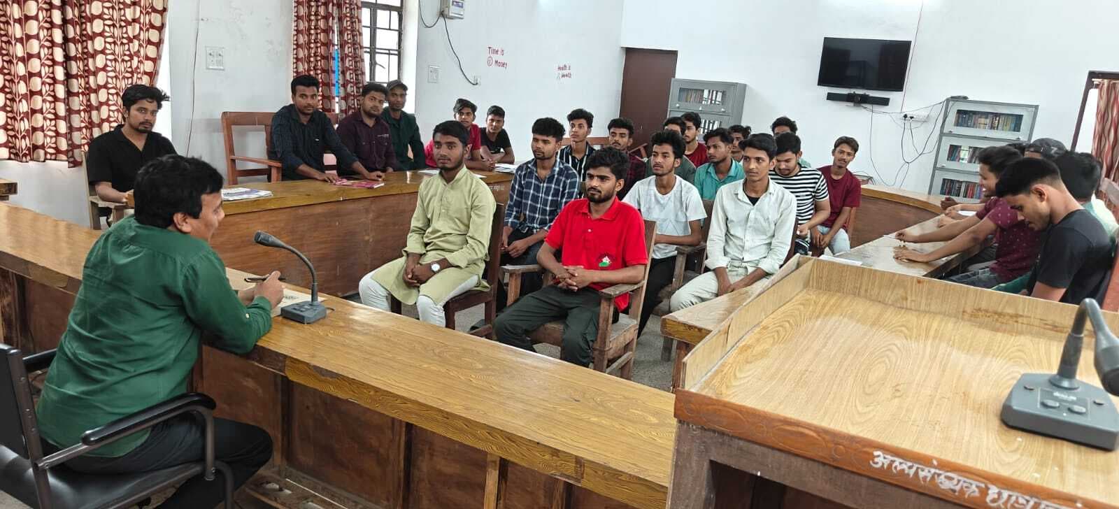 अल्पसंख्यक बालक छात्रावास में लाइब्रेरी कमेटी का गठन, प्रो डॉ प्रिंस फिरोज बने संरक्षक