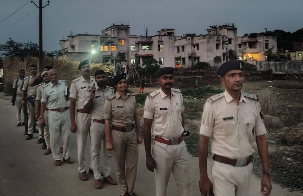 अरवल में मुहर्रम को लेकर पुलिस का फ्लैग मार्च, कलेर, मेहंदिया और परासी में शांति-सौहार्द की अपील