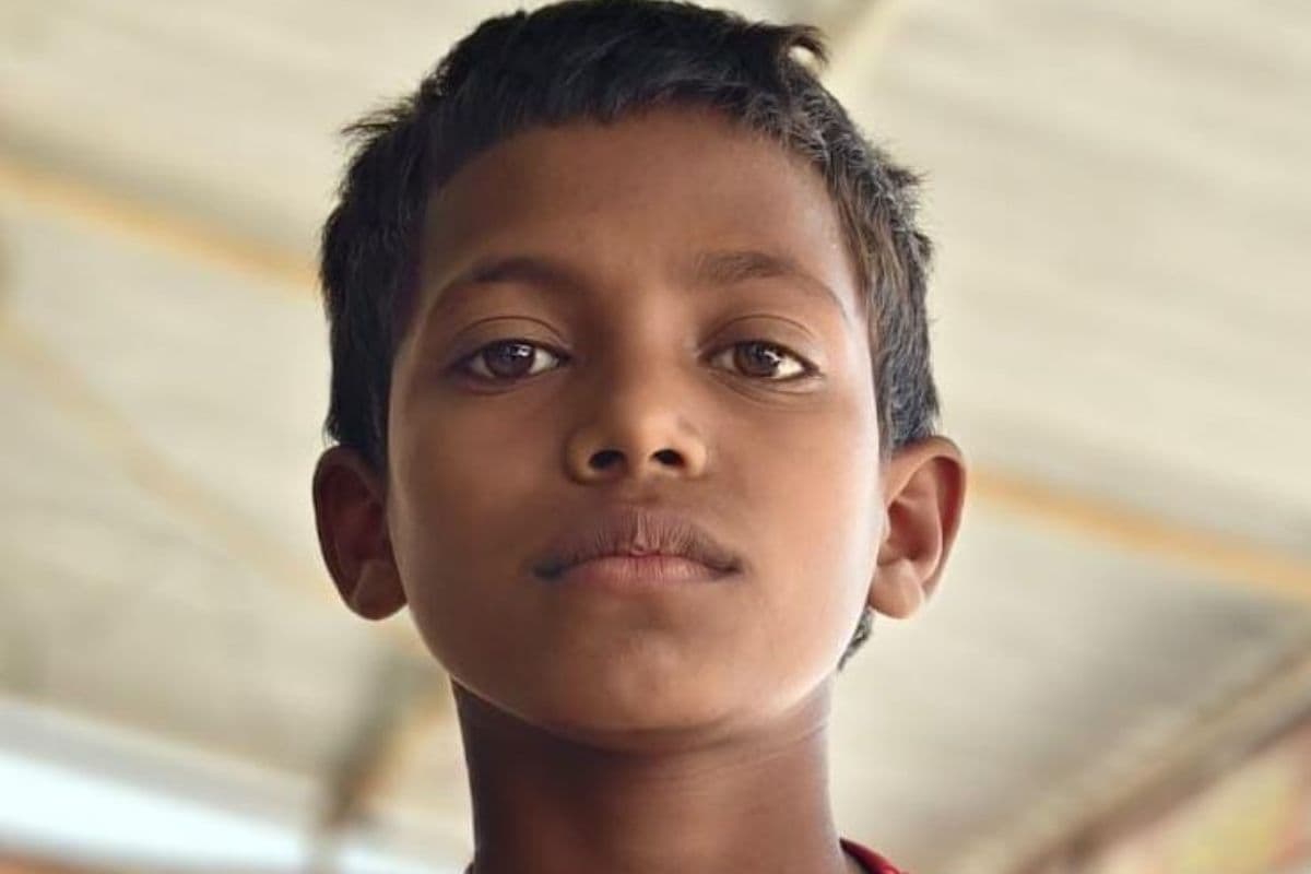 हजारीबाग में अंधविश्वास की हद: डॉक्टर ने जिस बच्चे को मृत बताया, उसके शव पर घंटों तांत्रिक फूंकता रहा मंत्र