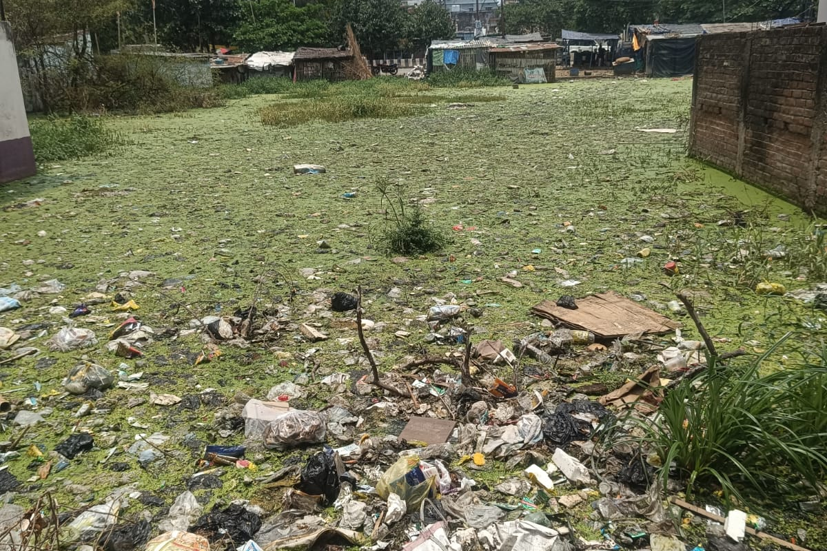 बेउर जेल रोड पर नारकीय हालात, नाले के गलत निर्माण से जलजमाव की स्थिति, डेंगू-मलेरिया का बढ़ा खतरा