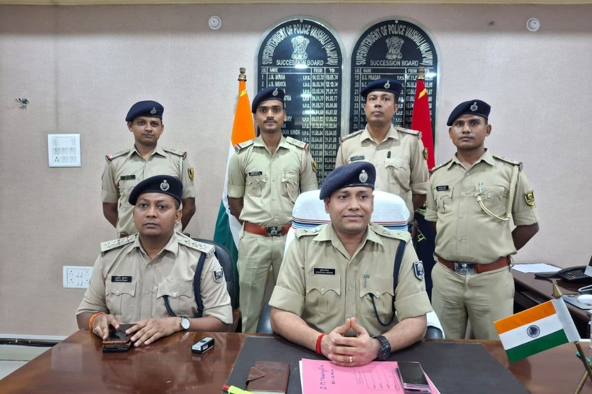 वैशाली में ड्रग्स माफिया पर पुलिस का एक्शन, हेरोइन, कैश और 10 मोबाइल बरामद