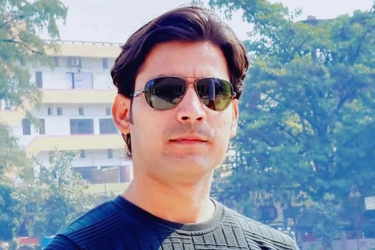 भरत तिवारी की तेरहवीं आज, हजारों लोगों के पहुंचने की संभावना, SC में सुनवाई भी होगी
