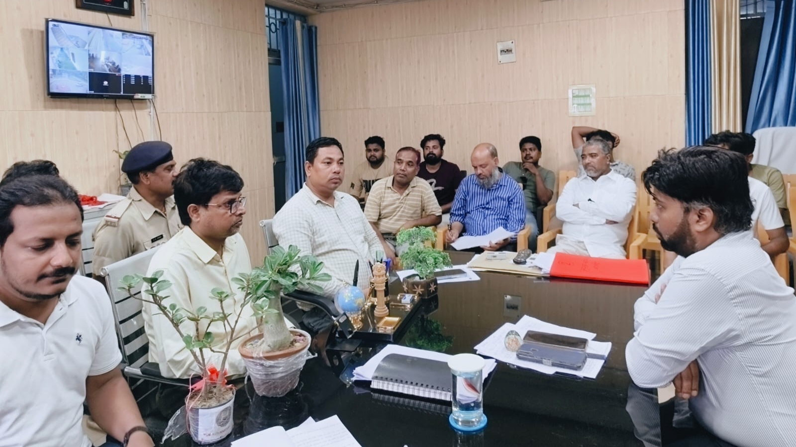 अस्पतालों में अग्नि सुरक्षा मानकों से कोई समझौता नहीं, एसडीओ अस्पतालों में अग्नि सुरक्षा मानकों से कोई समझौता नहीं, एसडीओ