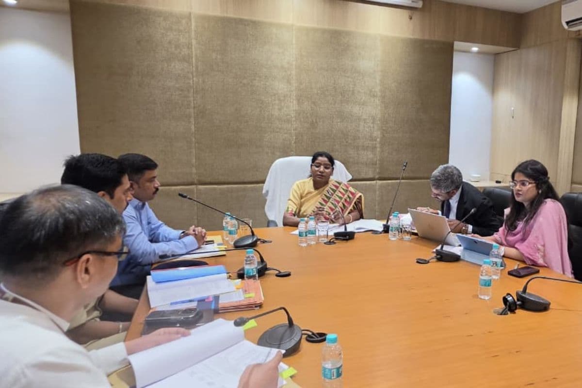 आयोग में चल रही है सुनवाई, RIMS-2 के निर्माण पर लगे रोक; NCST सदस्य आशा लकड़ा ने की मांग