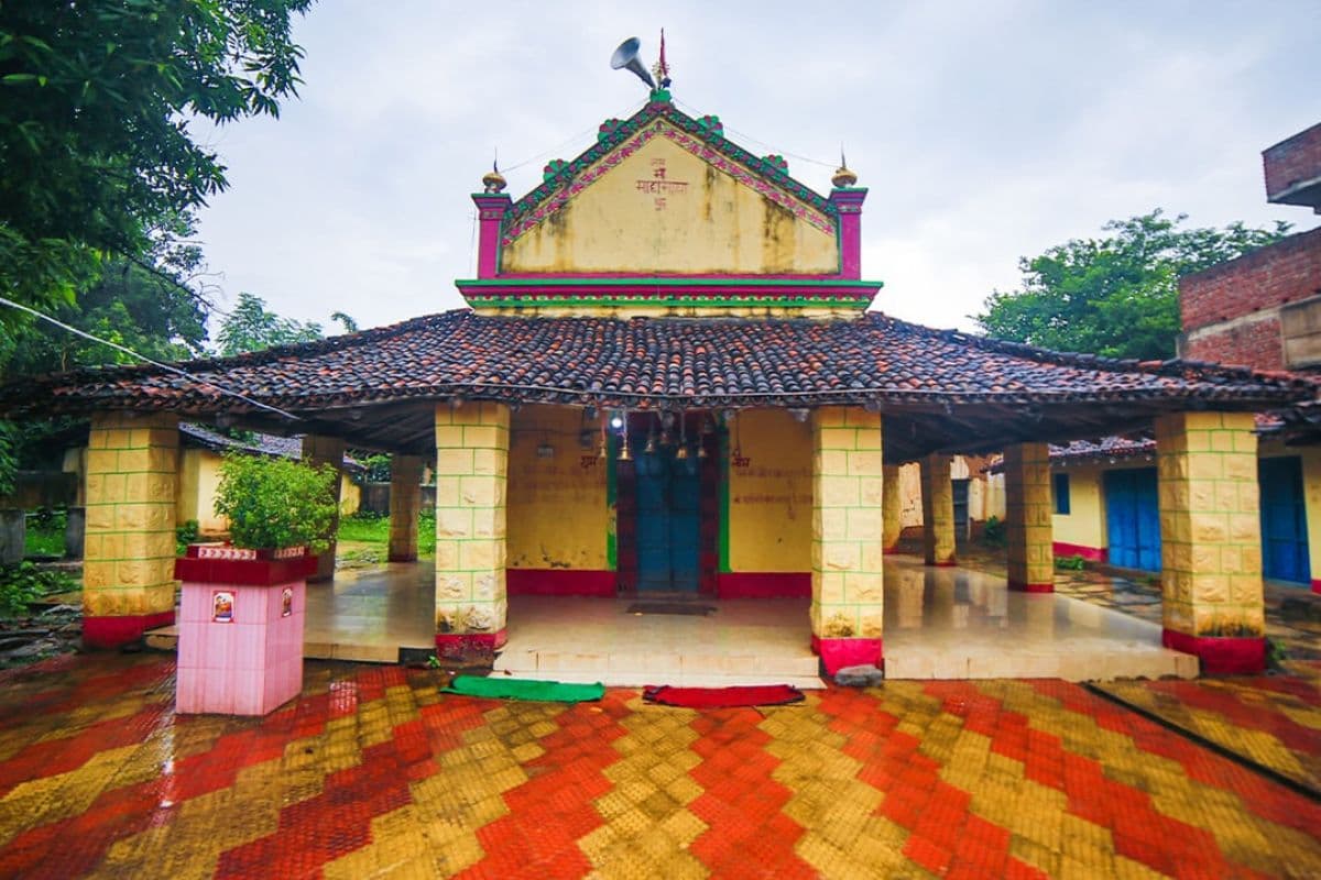 हापामुनी महामाया मंदिर: झारखंड का 1100 वर्ष पुराना पवित्र स्थल, जहां देख नहीं सकते मां की प्रतिमा