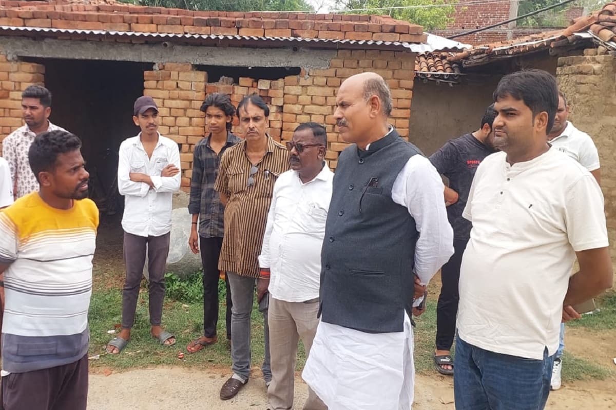 सिक्का गांव की रहस्यमयी मौतों पर केएन त्रिपाठी का सरकार पर हमला, स्वास्थ्य व्यवस्था को बताया विफल