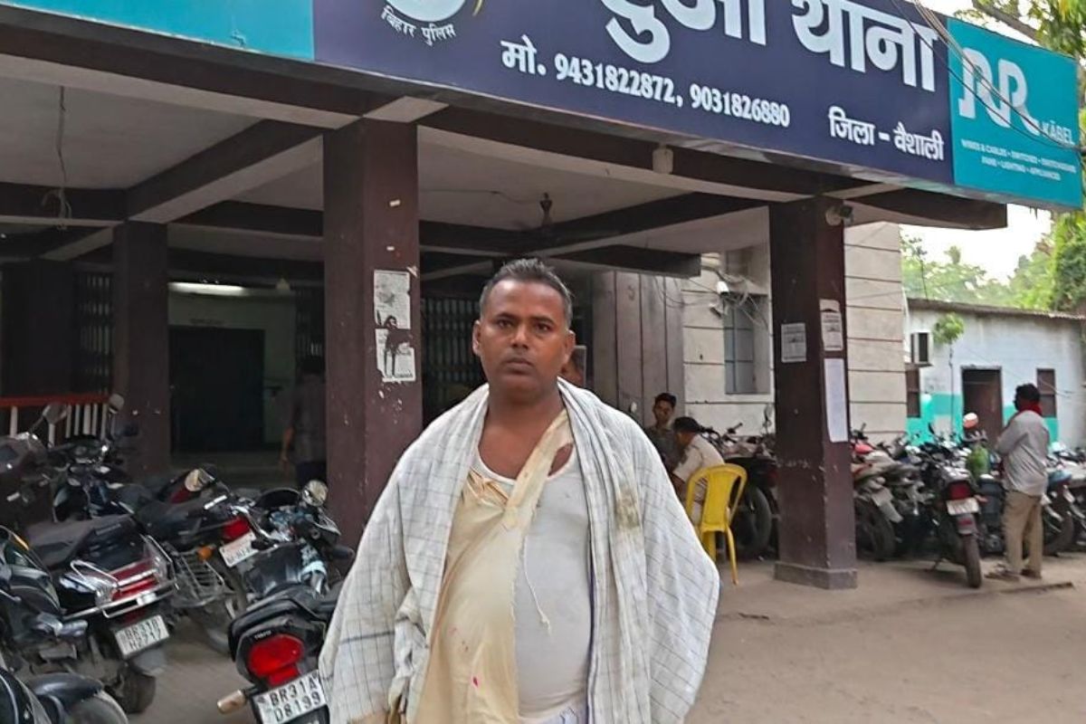 वैशाली में तंबाकू व्यवसायी से दिनदहाड़े 5.75 लाख रुपये छीनने का आरोप, मारपीट के बाद अस्पताल पहुंचा पीड़ित