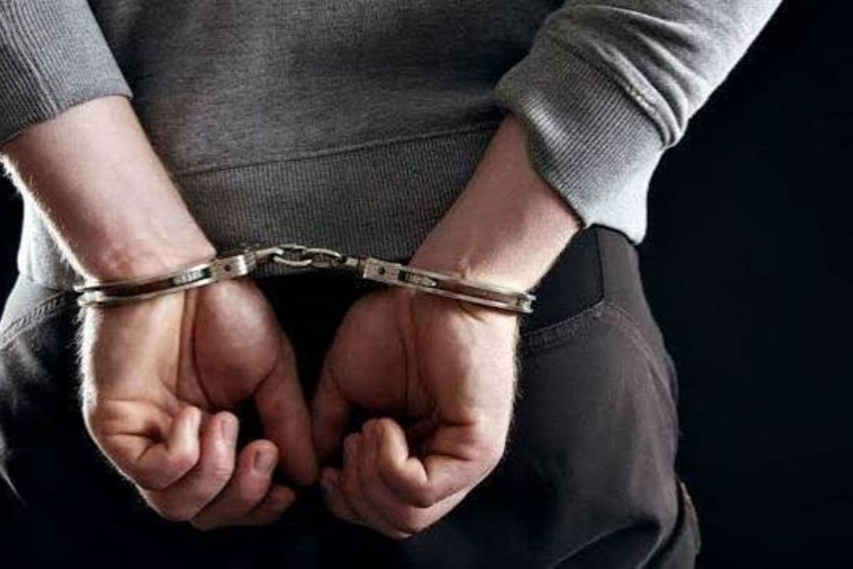 बक्सर में वाहन चोर गिरोह पर पुलिस का शिकंजा, चोरी की बाइक के साथ एक गिरफ्तार