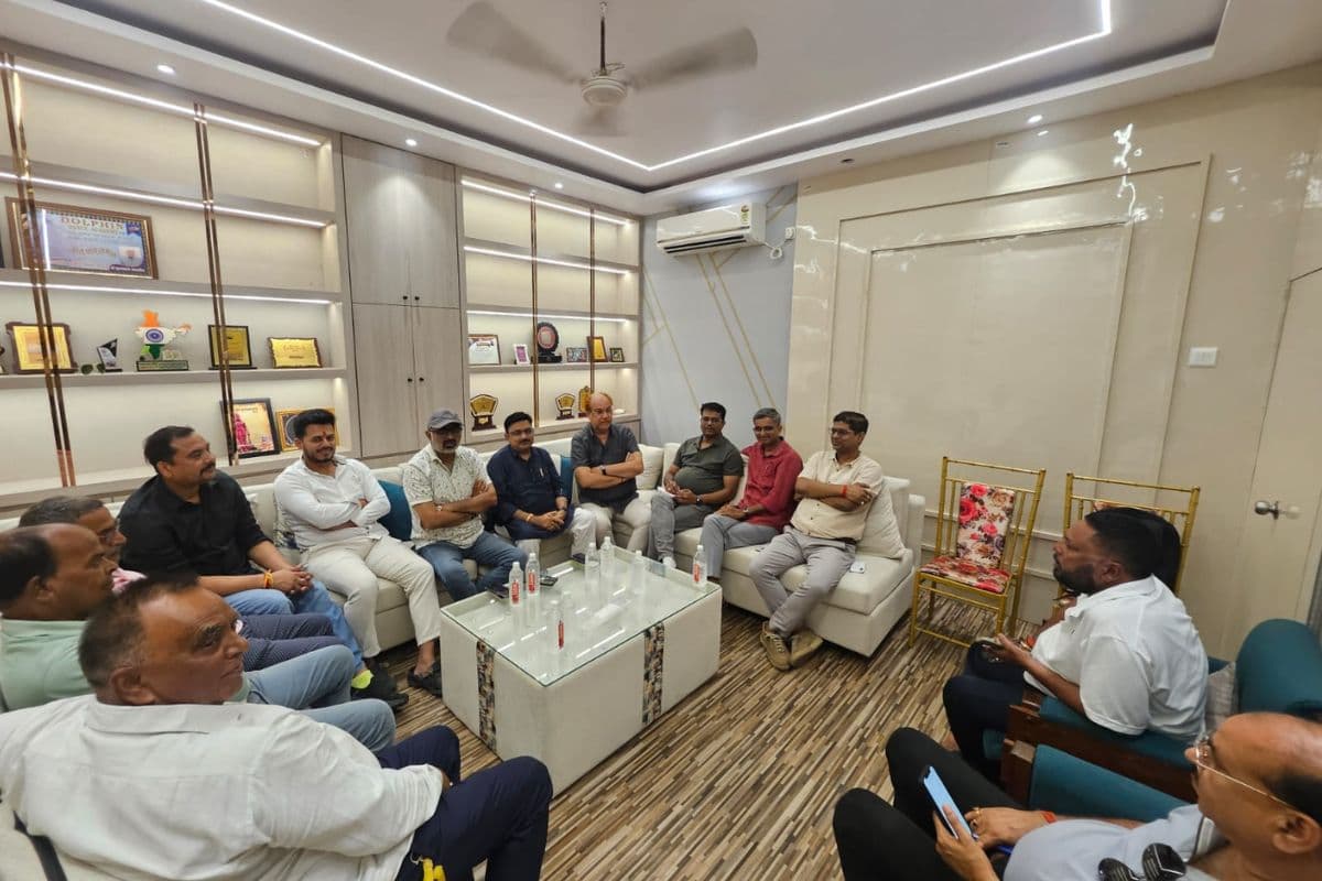 देवघर: सीओ की कार्यशैली पर भड़के बिल्डर्स-चेंबर, LPC और रजिस्ट्री प्रक्रिया पर उठाए सवाल