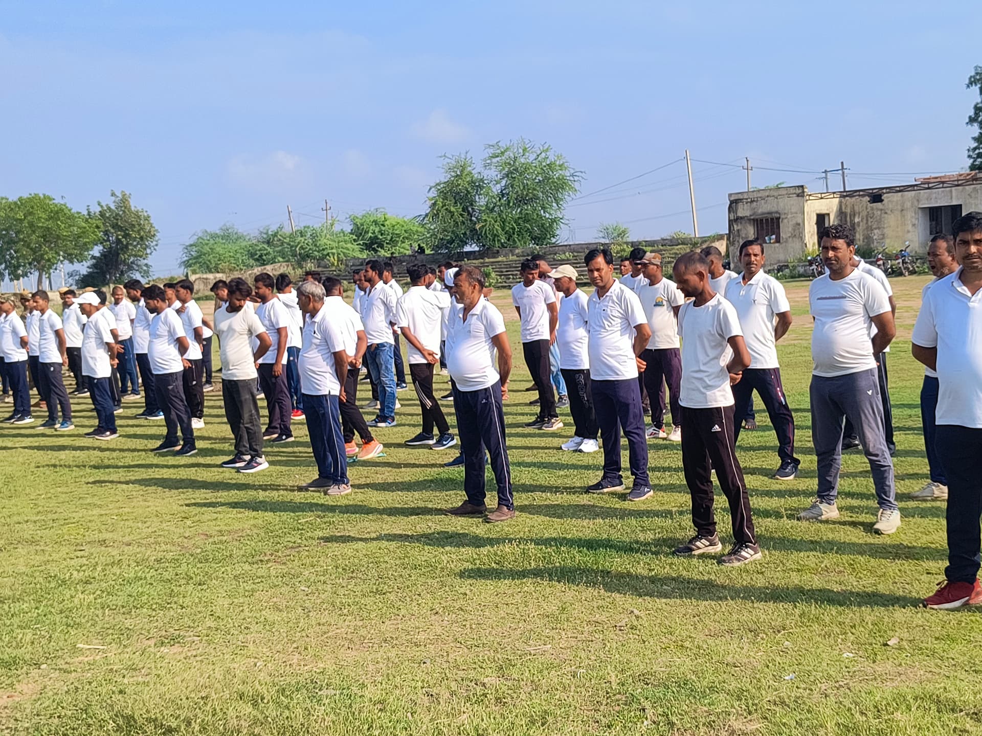 रोहतास के शिवसागर स्टेडियम में ग्राम रक्षा दल का 30 दिवसीय प्रशिक्षण शुरू, सरकार के आदेश पर सुरक्षा व्यवस्था मजबूत करने की बड़ी पहल