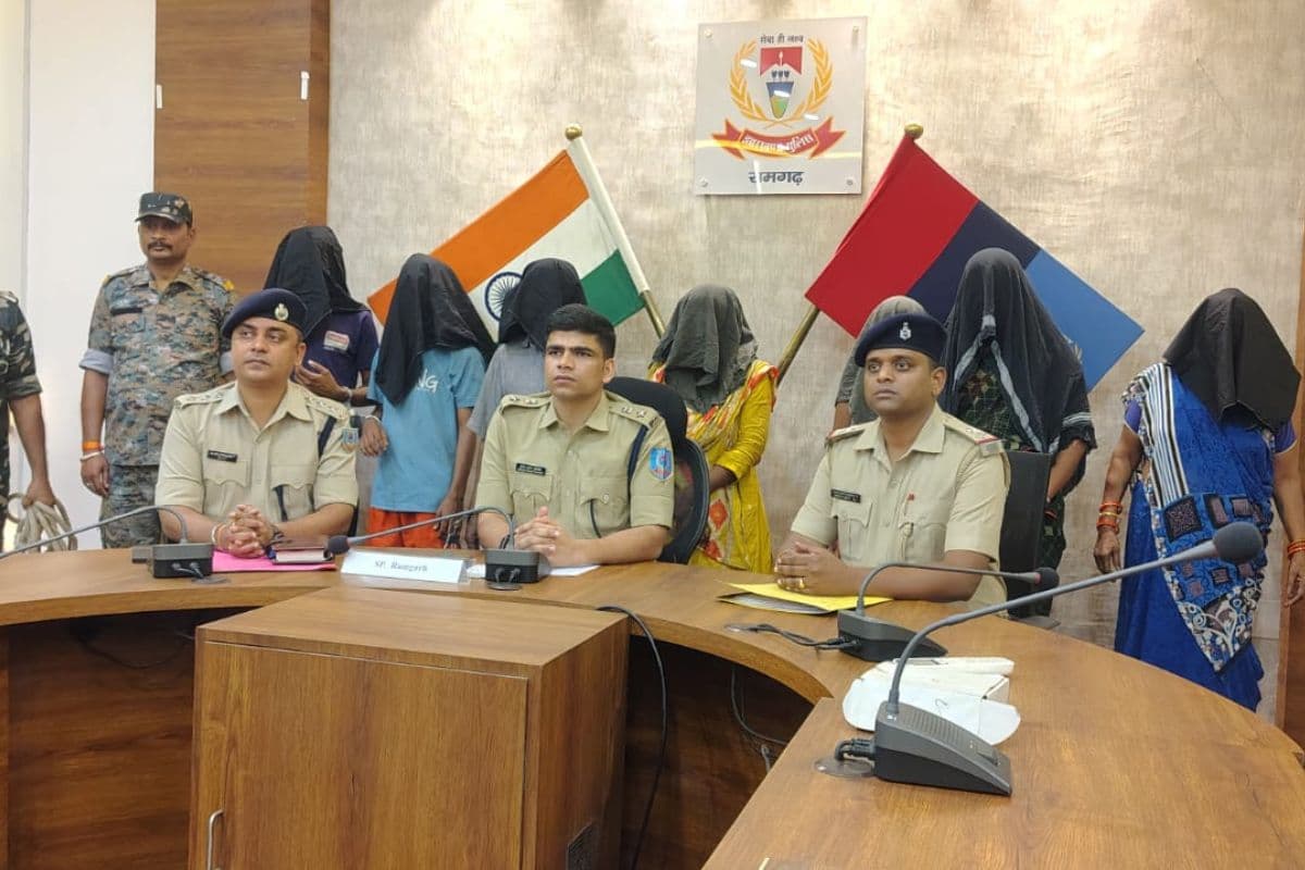 रामगढ़: जमीन विवाद में सब-रजिस्ट्रार की हत्या का मामला, पुलिस ने सात आरोपियों को किया गिरफ्तार