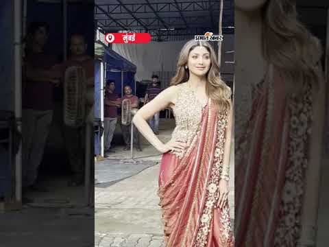 Shilpa Shetty ने गोल्डन-रस्ट इंडो वेस्टर्न ड्रेस में ढाया कहर, देखें VIDEO | Shorts | Mumbai