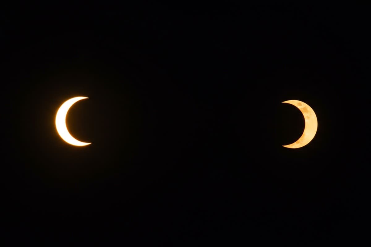 सितंबर में 2 बड़े ग्रहण: सूर्य और चंद्र ग्रहण का आपकी राशि पर क्या होगा असर? illustration