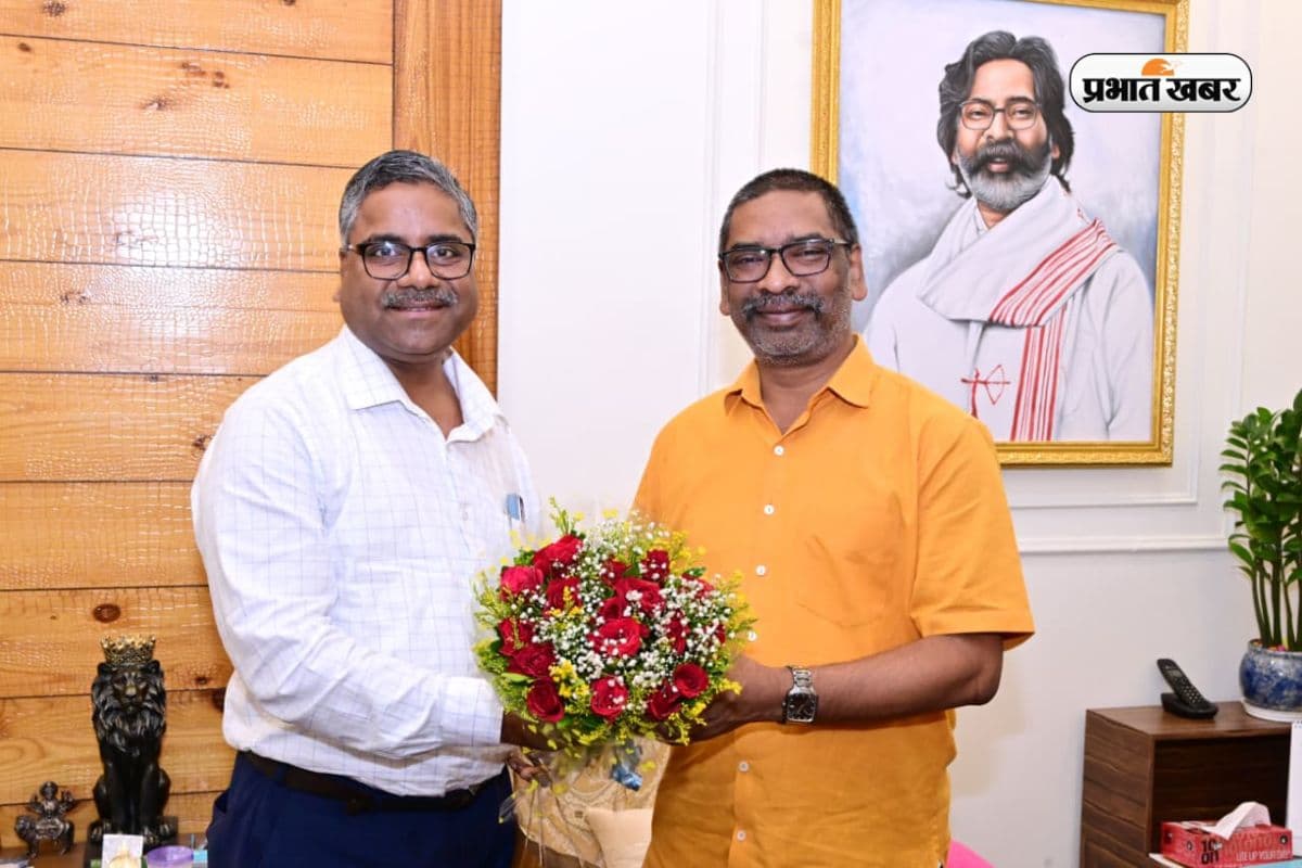 IIIT रांची के निदेशक ने मुख्यमंत्री से की मुलाकात, कोर्स रिसर्च और प्लेसमेंट पर हुई चर्चा