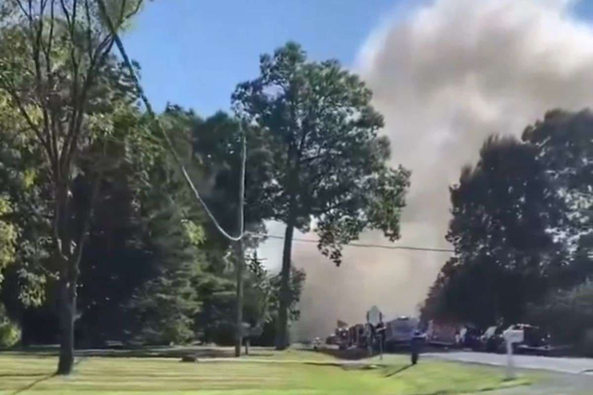 Michigan Firing: चर्च में फायरिंग के बाद लगी आग, एक शख्स की मौत, नौ लोग घायल