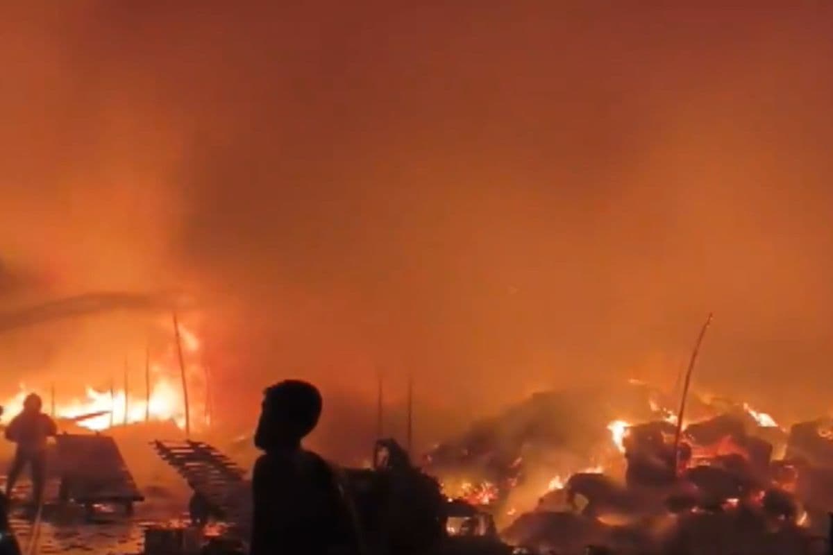 Mumbai News: हदिसर के 24 मंजिला इमारत में भीषण आग, महिला की मौत 18  घायल