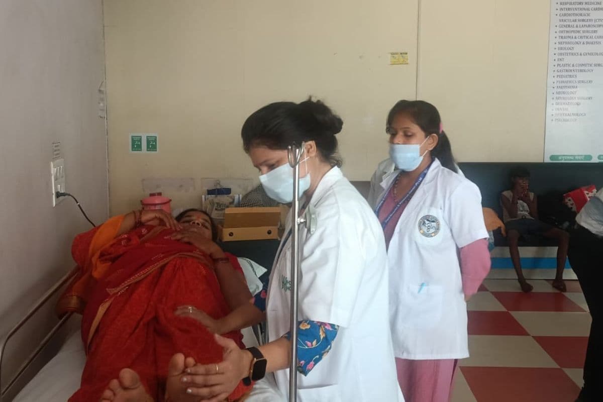 Patna News: विश्व फिजियोथेरेपी दिवस पर निशुल्क शिविर का आयोजन, 50 से अधिक मरीजों ने लिया भाग