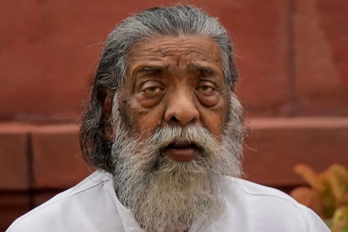 कक्षा 2 से 11वीं तक पढ़ाई जाएगी दिशोम गुरु शिबू सोरेन की कहानी, तैयार हुआ सिलेबस