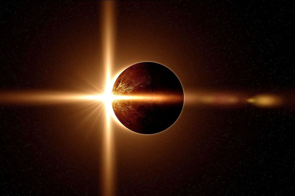 Surya Grahan 2025: साल के आखिरी सूर्यग्रहण पर राशियों के अनुसार करें ये उपाय