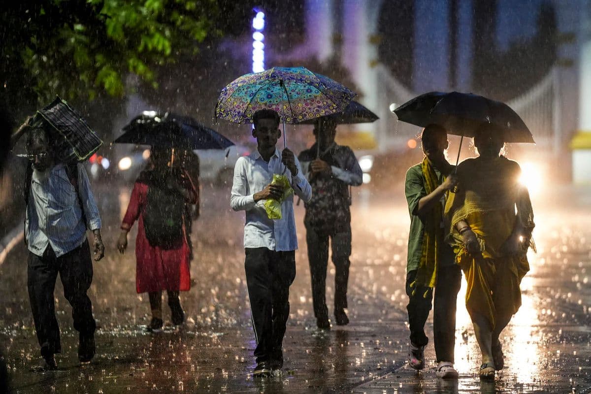 Jharkhand Weather: रांची समेत कई जिलों में झमाझम बारिश, दो दिनों के लिए येलो अलर्ट जारी
