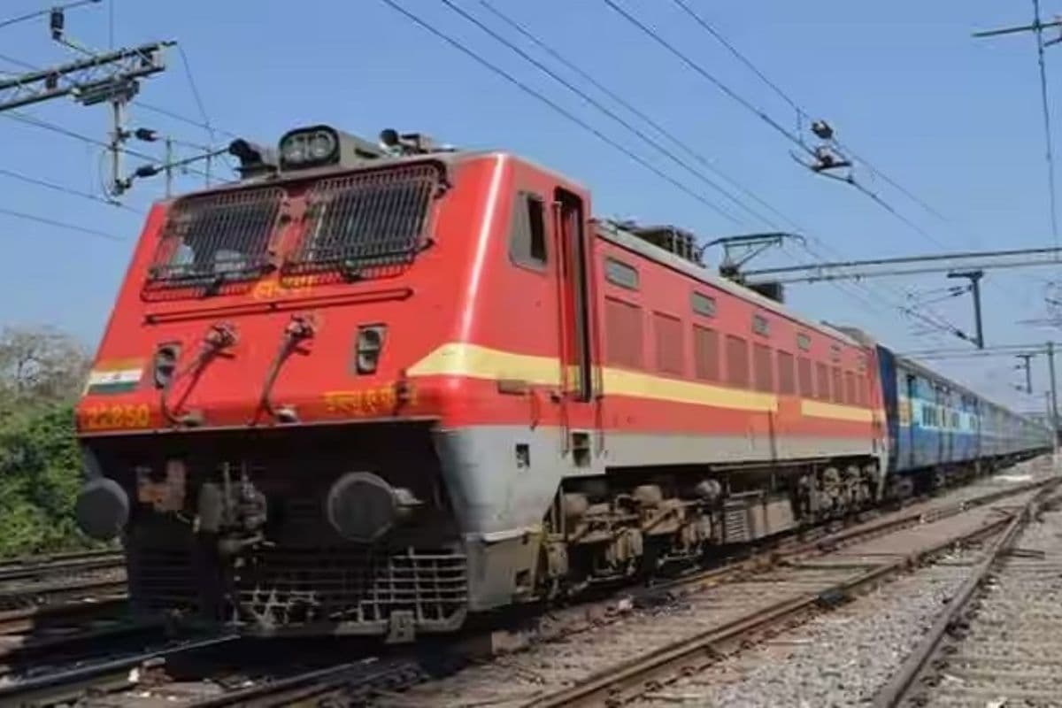 Bihar Train News: बिहार के लिए चलेंगी 10 जोड़ी नई स्पेशल ट्रेनें, इनके समय अवधि में हुआ विस्तार