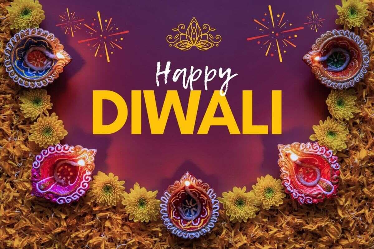 Happy Diwali Wishes, Images: दिवाली पर अपनों के दिल में जगाएं खुशियों की रोशनी, यहां से भेजें सबसे प्यारे और दिल छू लेने वाली हार्दिक शुभकामनाएं