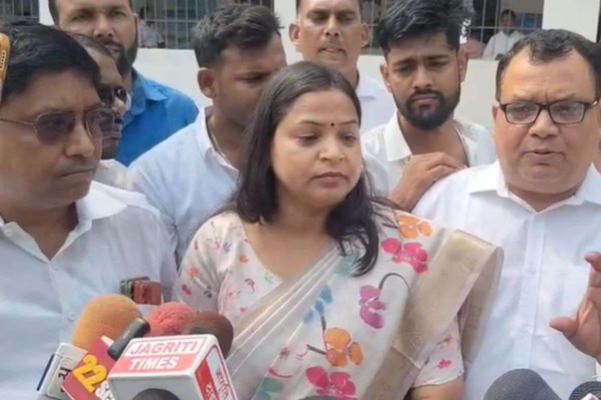 Bihar Election 2025: राजद को मोहनिया में बड़ा झटका, श्वेता सुमन का नामांकन रद्द, फूट-फूटकर रोईं