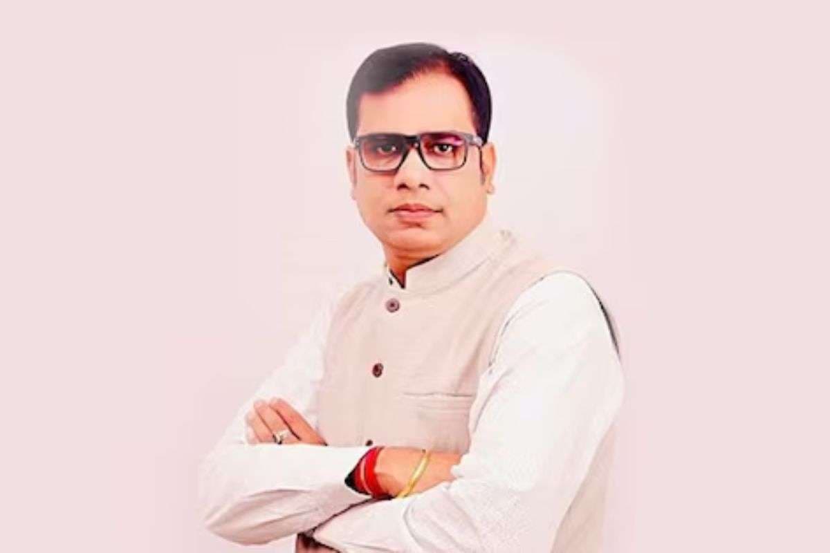 संजीव कुमार ने थामा तेजस्वी का हाथ, JDU से लंबे समय से चल रहे थे नाराज, क्या इस विधानसभा का बदलेगा समीकरण