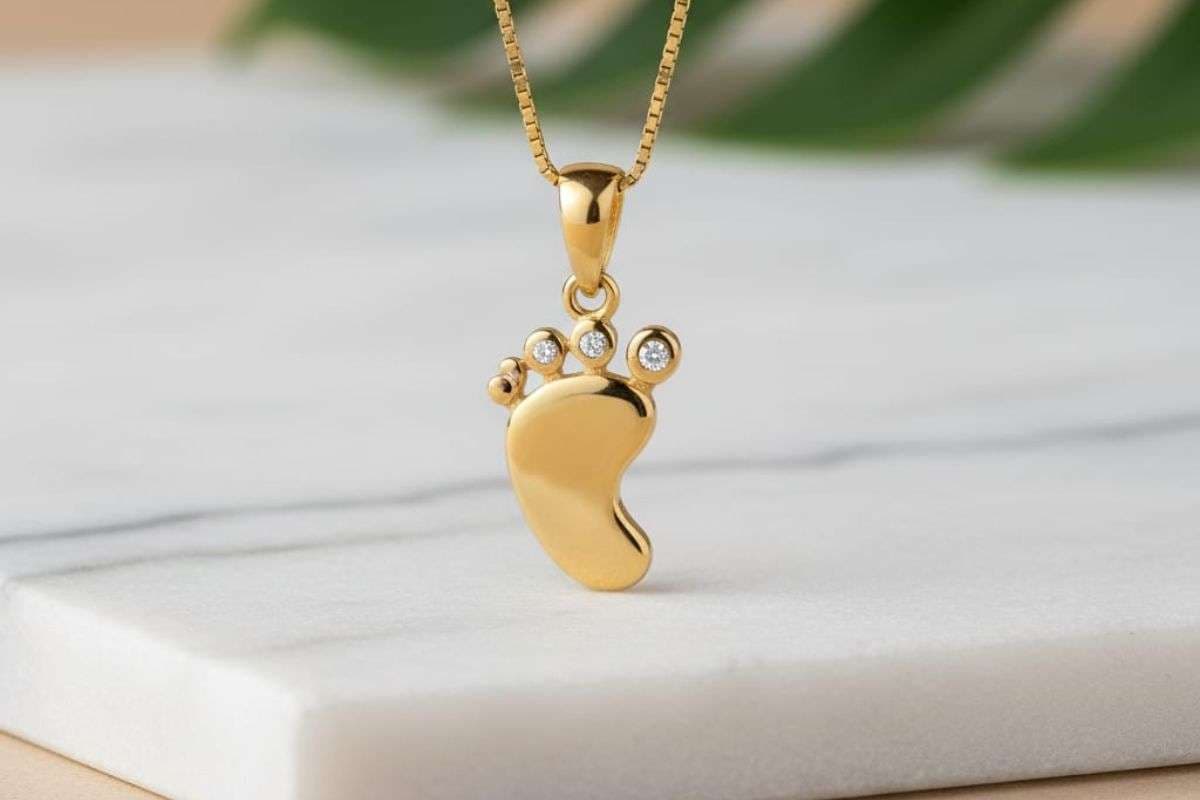 footprint locket