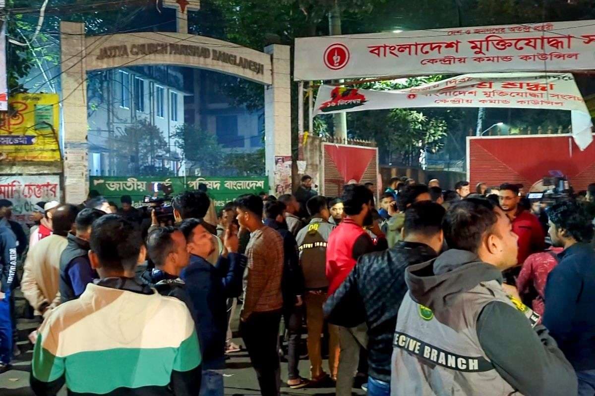 Bangladesh Blast: बम धमाके से दहला बांग्लादेश, एक व्यक्ति की मौत