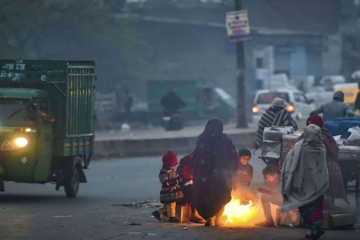Bihar Ka Mausam: बिहार में 22 दिसंबर तक पड़ेगी कड़ाके की ठंड, मौसम विभाग ने इन जिलों में जारी किया रेड अलर्ट