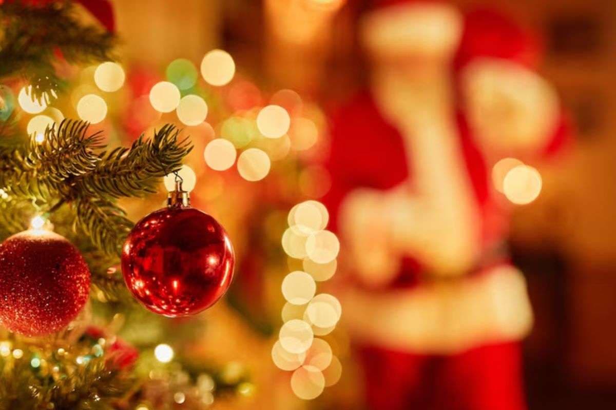 Christmas 2025: आने वाला है क्रिसमस का त्योहार, जानें 25 दिसंबर को ही क्यों मनाया जाता है X-Mas Day