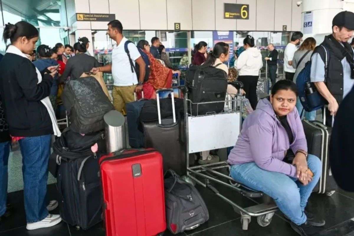 Indigo Crisis: पटना एयर रूट पर हाहाकार, दिल्ली तक का किराया लंदन से भी हुआ महंगा, कब होगा सब ठीक?