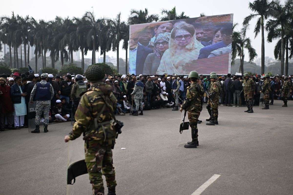 राजकीय सम्मान के साथ खालिदा जिया को अंतिम विदाई, विदेश मंत्री ने सौंपा पीएम मोदी का शोक संदेश