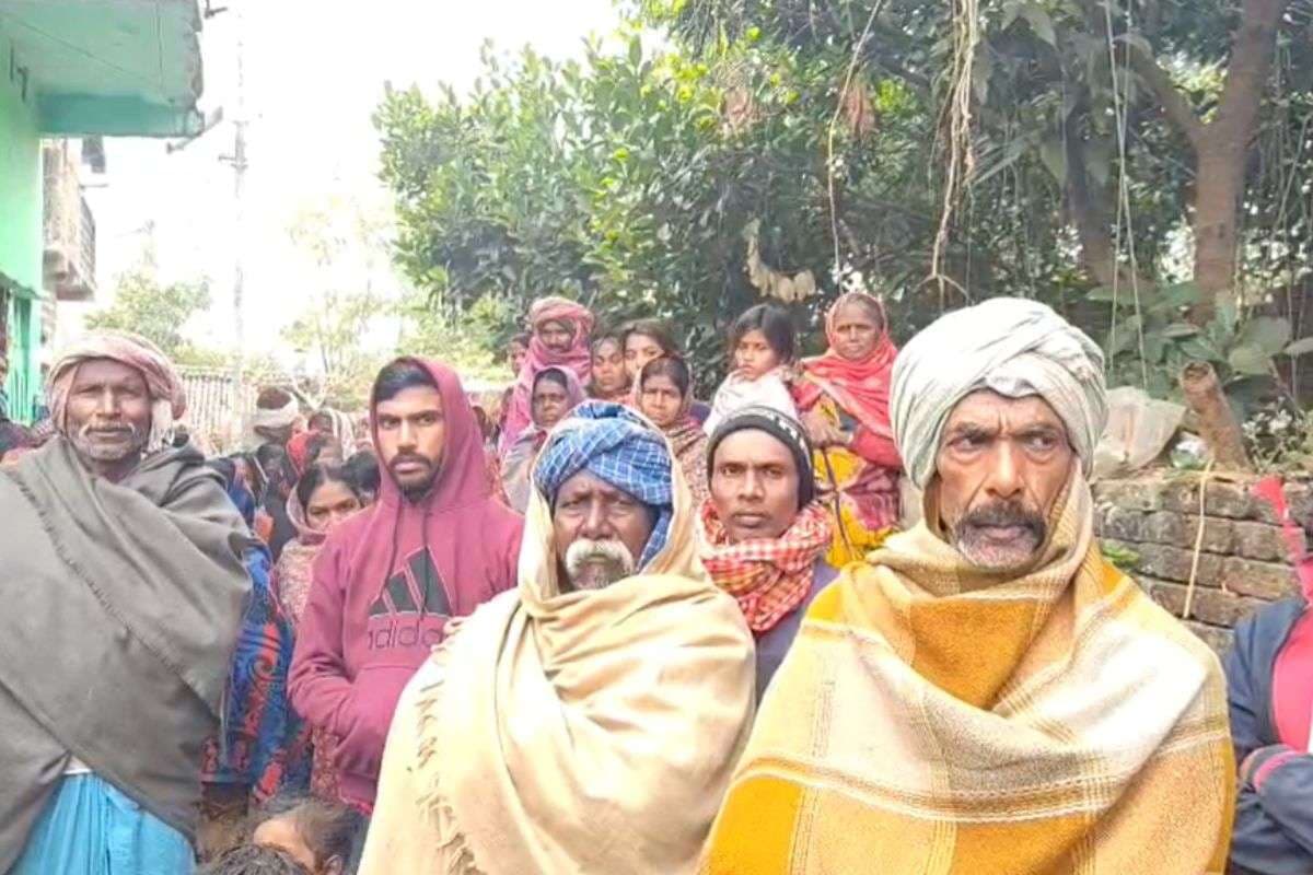 घर का दरवाजा नहीं खुला, अंदर मिला दर्दनाक सच, रहस्यमयी घटना की जांच में जुटी पुलिस