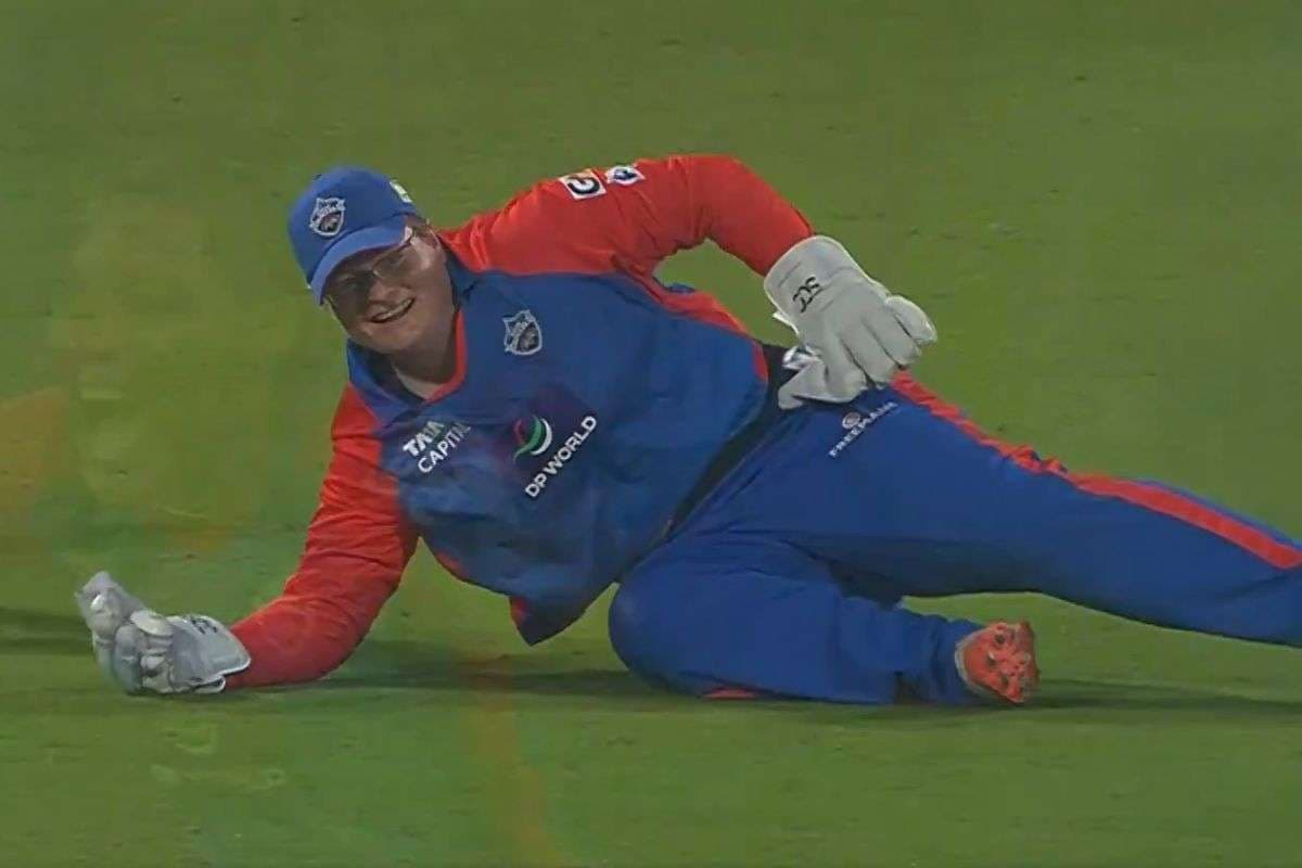 Viral Video: चीते जैसी फुर्ती, बाज की नजर; Lizelle Lee का ब्रिलियंट कैच देख MS Dhoni भी हो जाएंगे हैरान