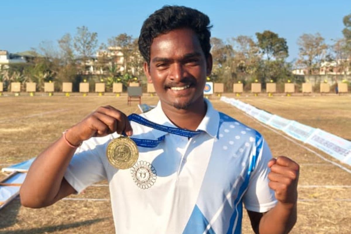 Kharsawan: मॉडल स्कूल के छात्र समीर बेहरा ने नेशनल आर्चरी चैंपियनशिप में जीता गोल्ड