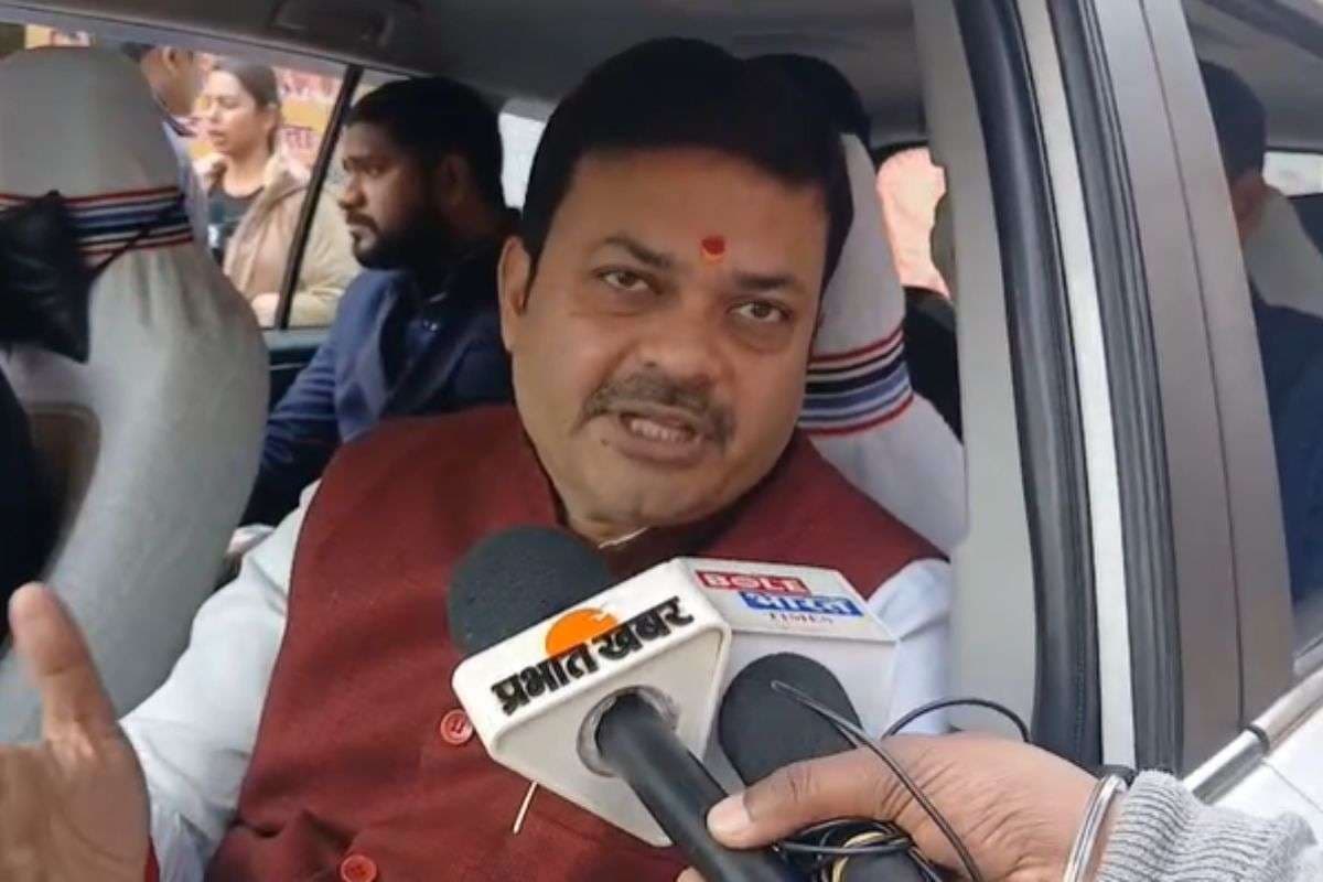 Bihar Politics: बिहार सरकार के मंत्री बोले- कांग्रेस के विधायक हमारे संपर्क में, दही-चूड़ा भोज से गायब थे MLA