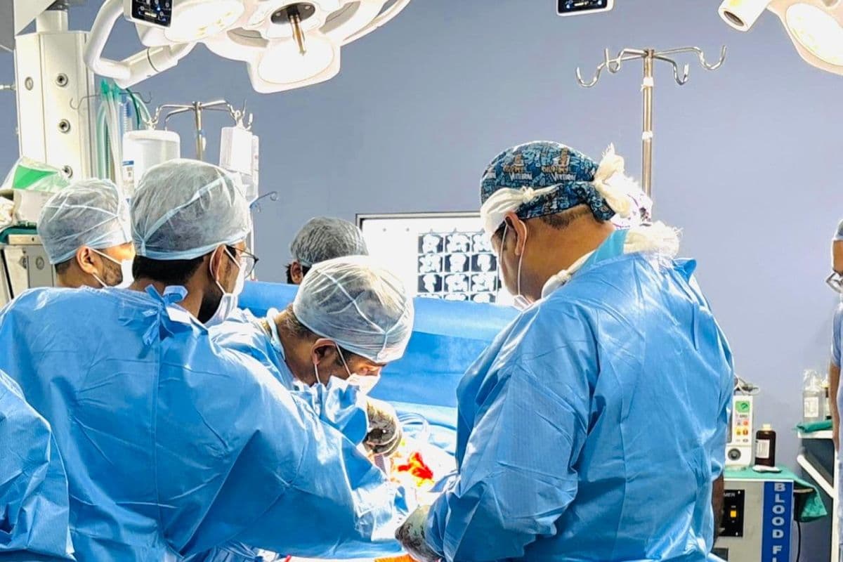 देवघर AIMS का शतक, 100 जॉइंट रिप्लेसमेंट सर्जरी कर रचा इतिहास, संथाल परगना के लिए बना वरदान