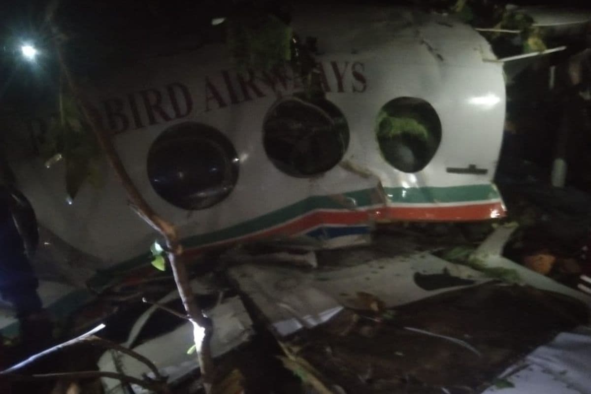 रांची से दिल्ली जा रही एयर एंबुलेंस क्रैश, 7 लोग थे सवार; चतरा के सिमरिया जंगल में हुआ हादसा