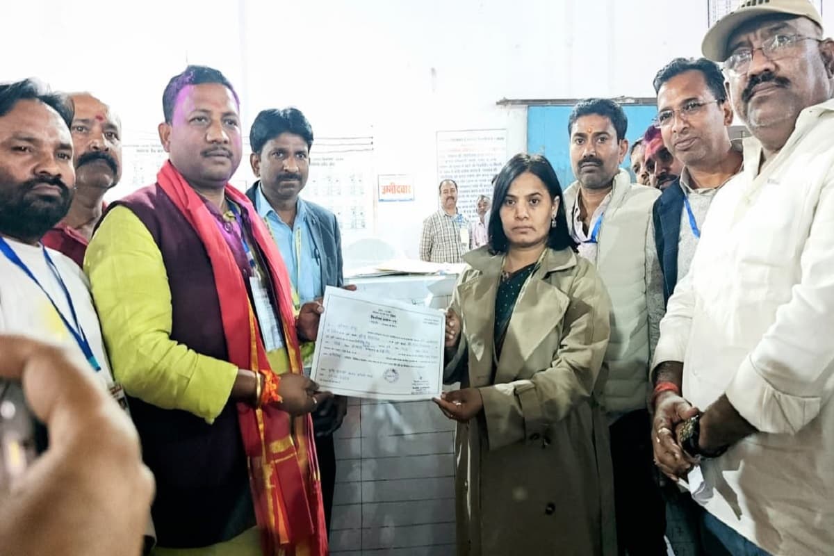 बोकारो के चास में भोलू पासवान के सिर सजा मेयर का ताज, अविनाश को मिली हार