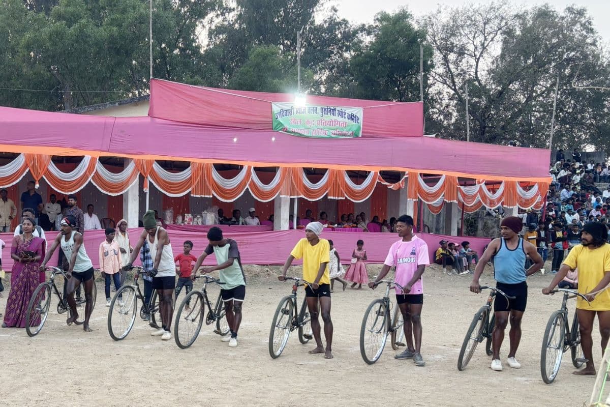 खूंटपानी के पुरुनिया में मागे पर्व पर खेल कूद का आयोजित, खिलाड़ियों ने दिखाया दम