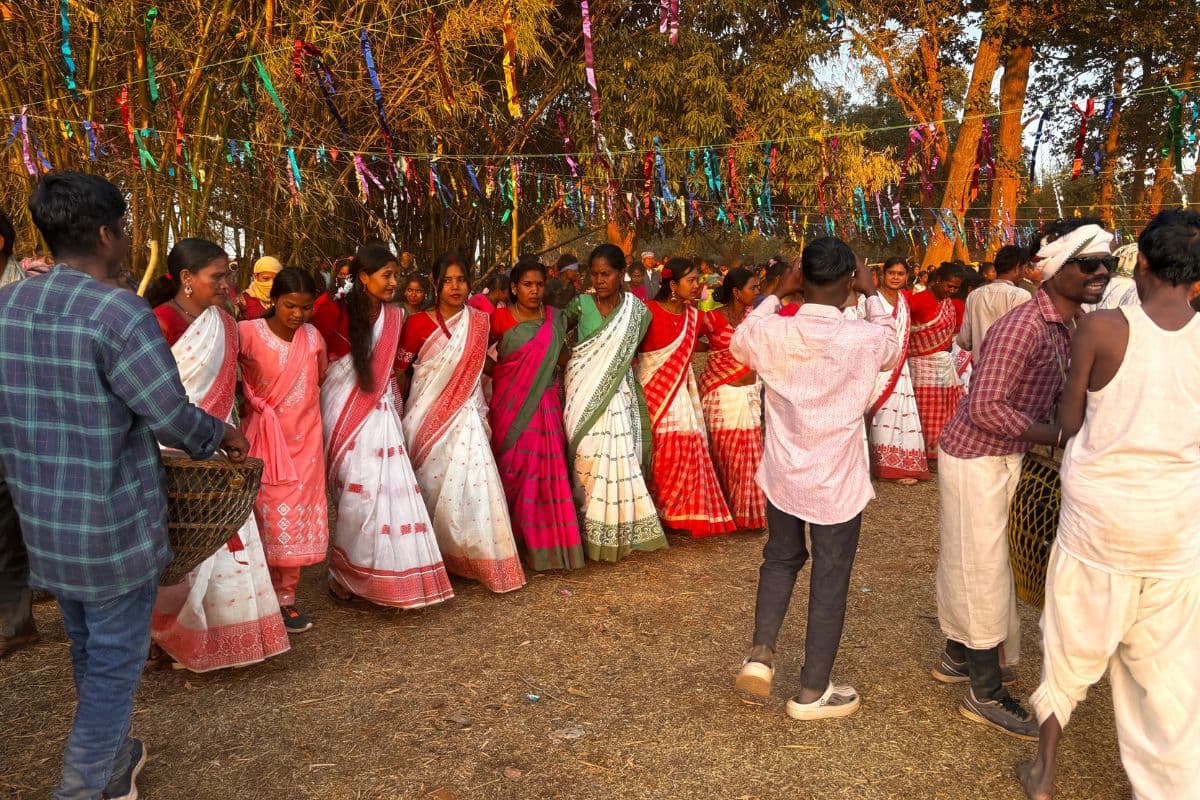 माघ पूर्णिमा पर कोल्हान में एक साथ गूंजा मागे परब, आदिवासी एकता का संदेश