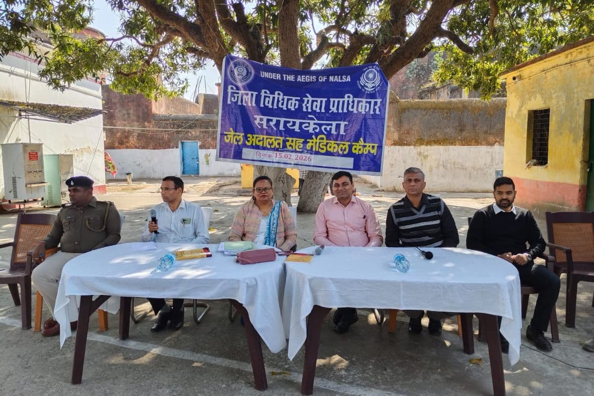 जेल में लगा अदालत, कैदियों को उनके अधिकारों की दी गई जानकारी; महिला वार्ड का निरीक्षण