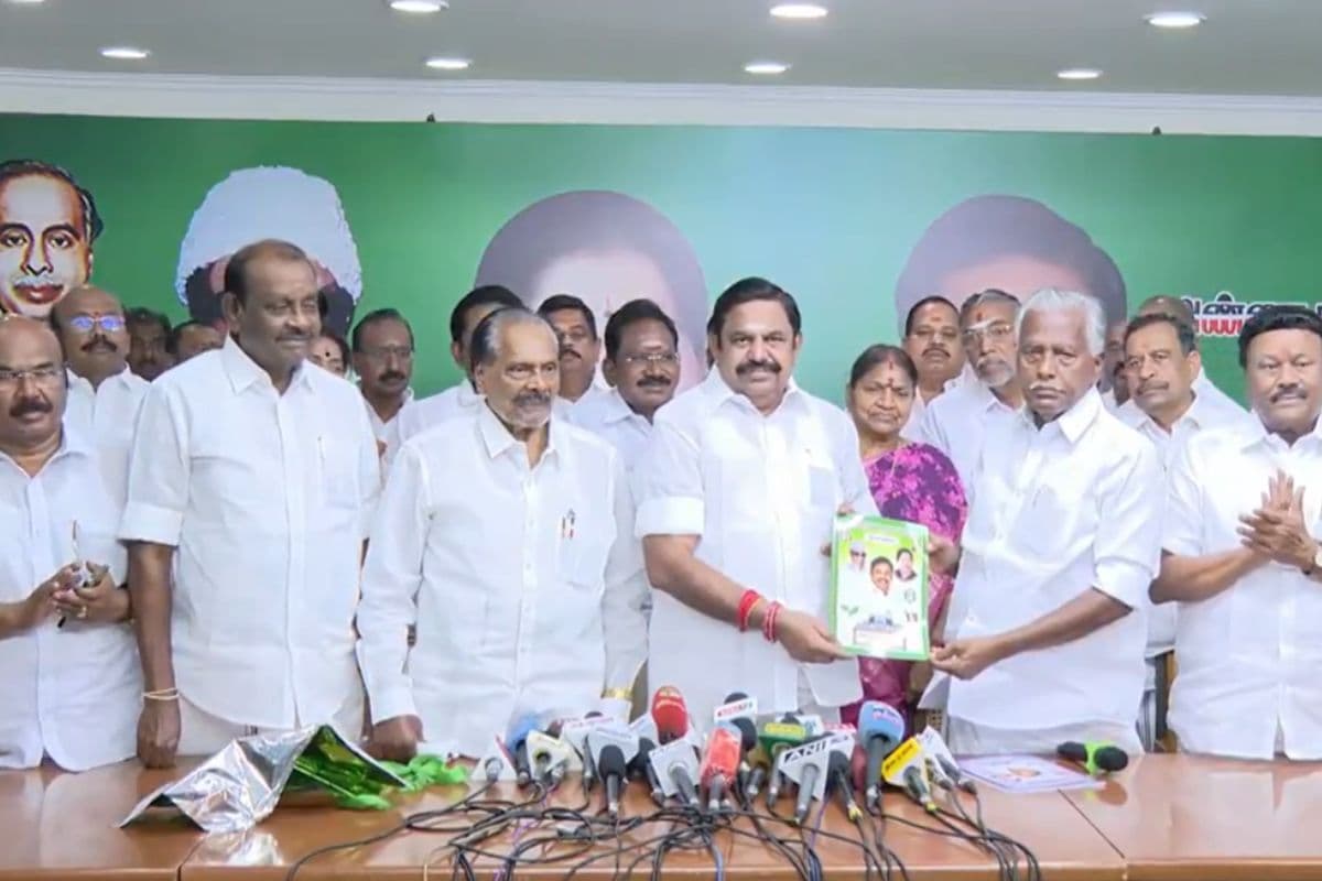 महिलाओं को 2000 रुपये, पुरुषों को फ्री बस, राशन कार्डवालों को फ्री फ्रिज, AIADMK के घोषणा-पत्र में वादों की झड़ी