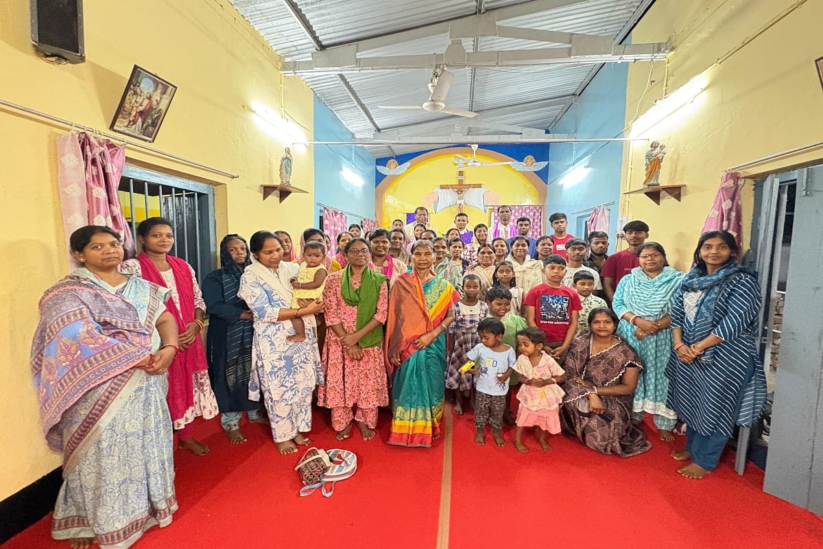 चालीसा के मौके पर नोवामुंडी के चर्च में तीन दिवसीय साधना संपन्न, स्कूली शिक्षिकाओं की भागीदारी अधिक