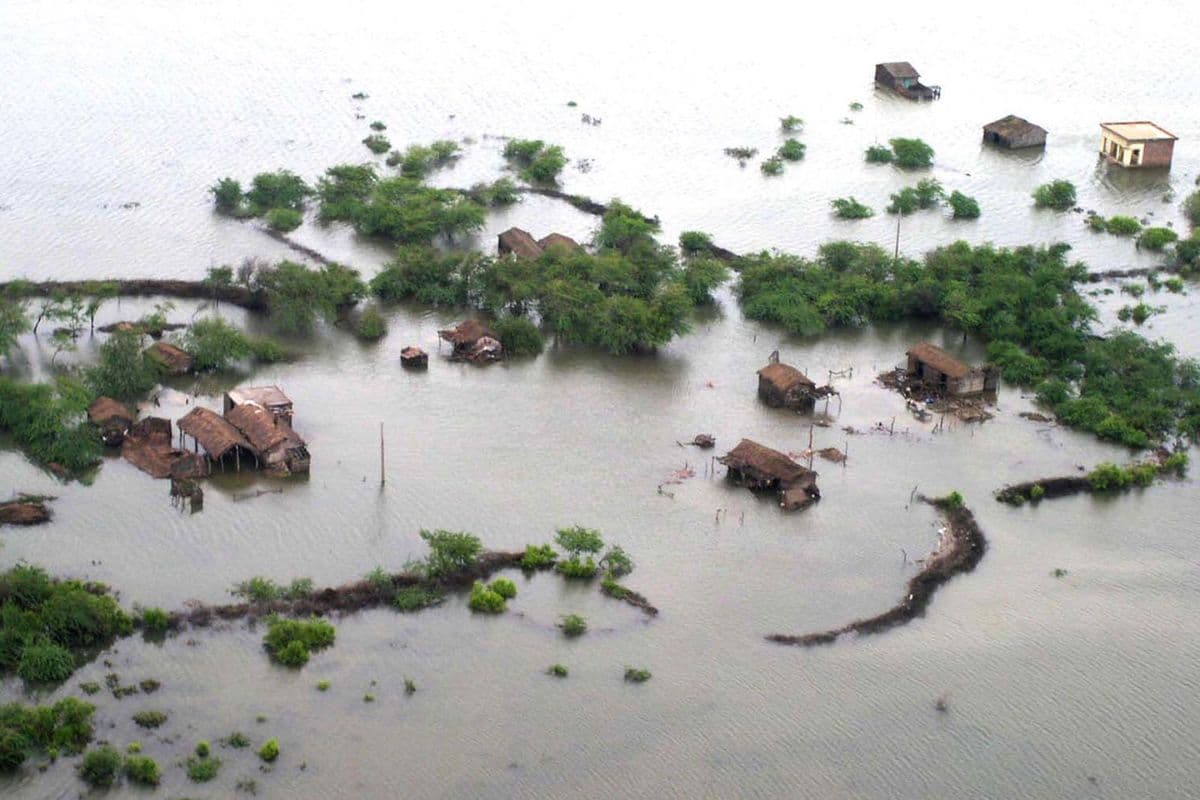 पाकिस्तान में आई बाढ़ पर 2 जर्मन कंपनियों पर क्यों दर्ज हो गया केस? किसानों ने मांगा मुआवजा