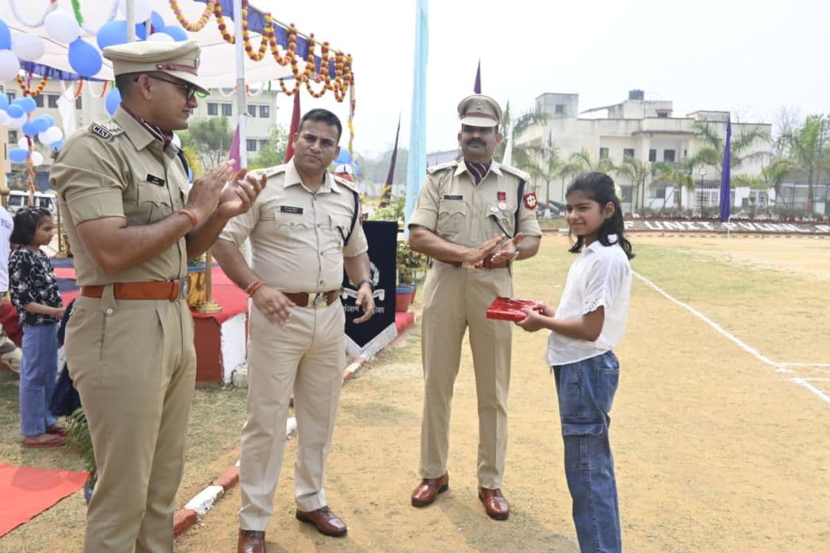 Patratu: PVUNL में CISF का 57वां स्थापना दिवस मना, परेड के बाद सांस्कृतिक कार्यक्रम