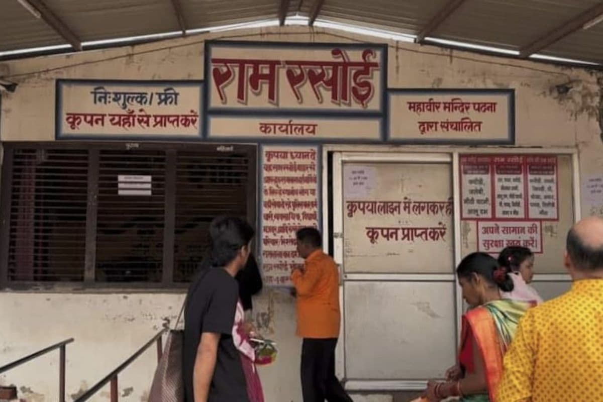 अयोध्या के राम रसोई में पहली बार थमा लंगर, LPG किल्लत से देशभर में मचा हाहाकार