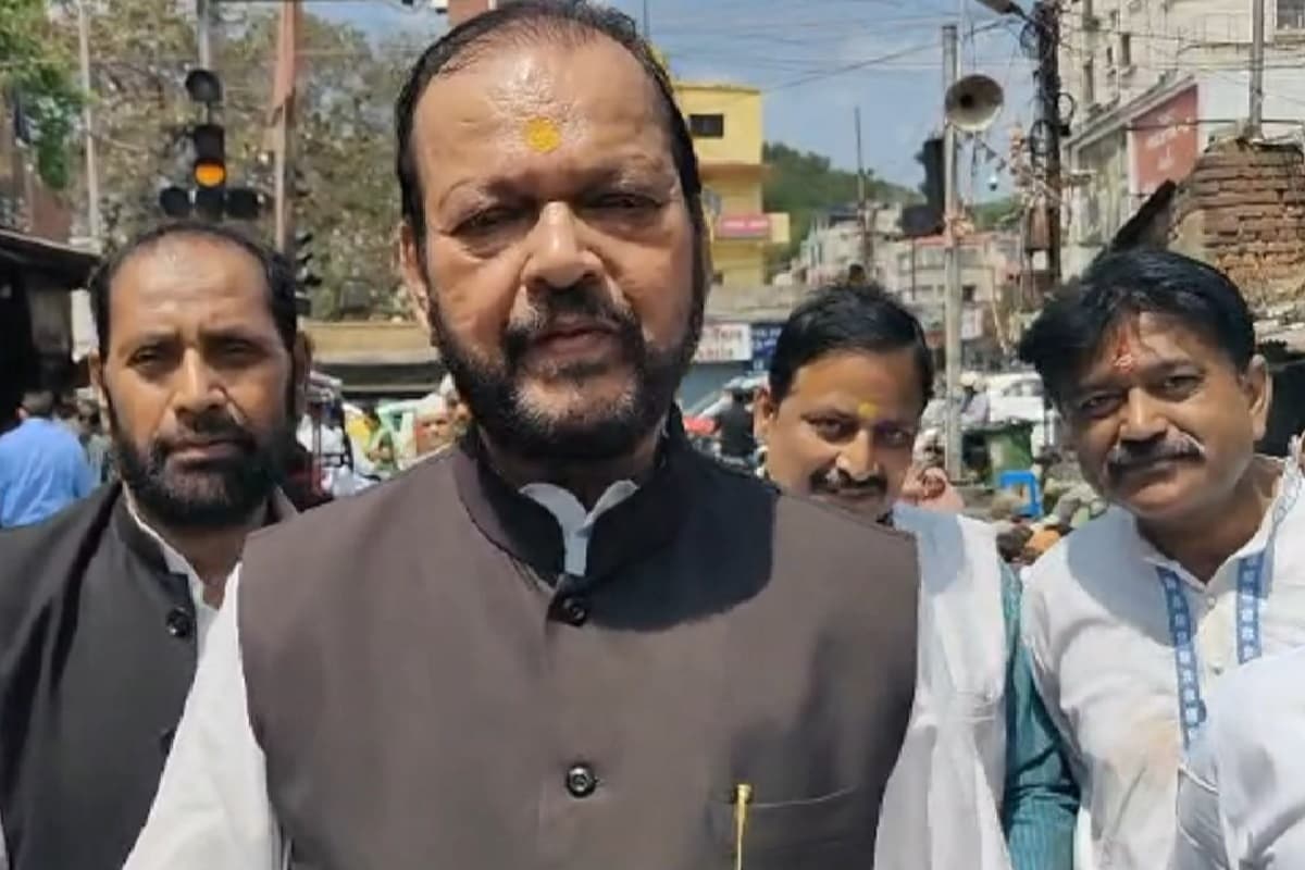 पूर्व केंद्रीय मंत्री सुबोधकांत सहाय और महुआ माजी ने दी ईद की शुभकामनाएं, रांची में धूमधाम से मना त्योहार